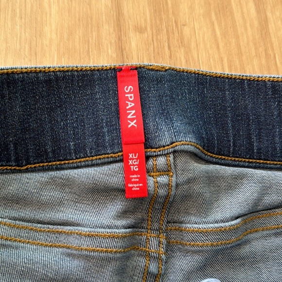 SPANXshape EveryWear Flare Jeans sz XL - Picture 5 of 10